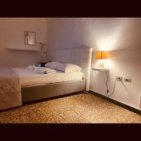 Bb La Fenice Albergue Nápoles